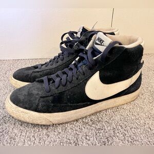 Nike Blazer Mid ‘77 Navy Blue Embossed Leather